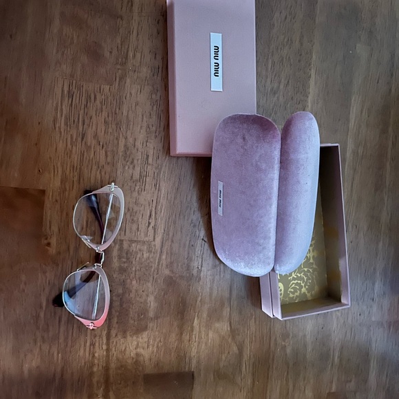 Cat eye glasses no outter box  just case miu miu - Picture 1 of 14